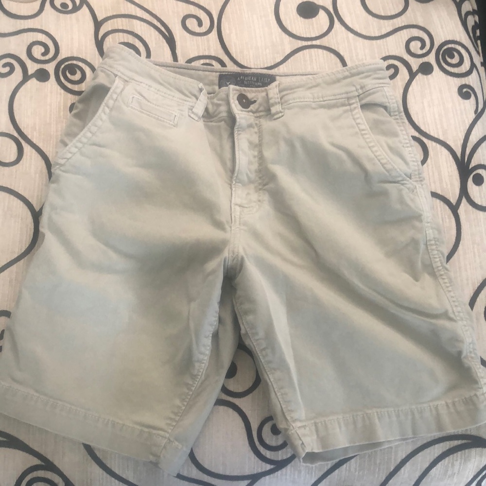 American Eagle shorts size 30.